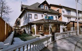 Ada S Hotel